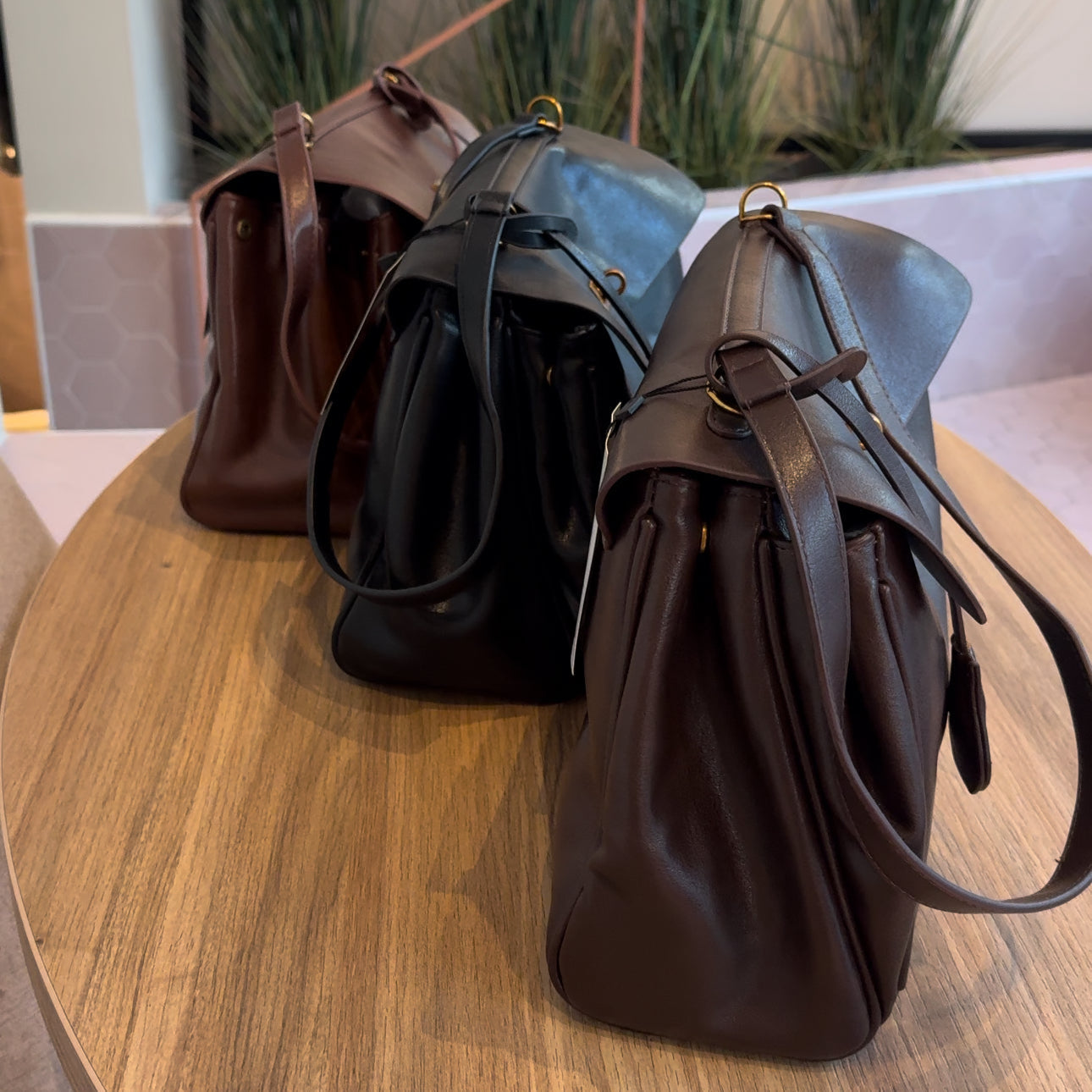 ARIA | Vintage Handbag — The Soul of Timeless Luxury