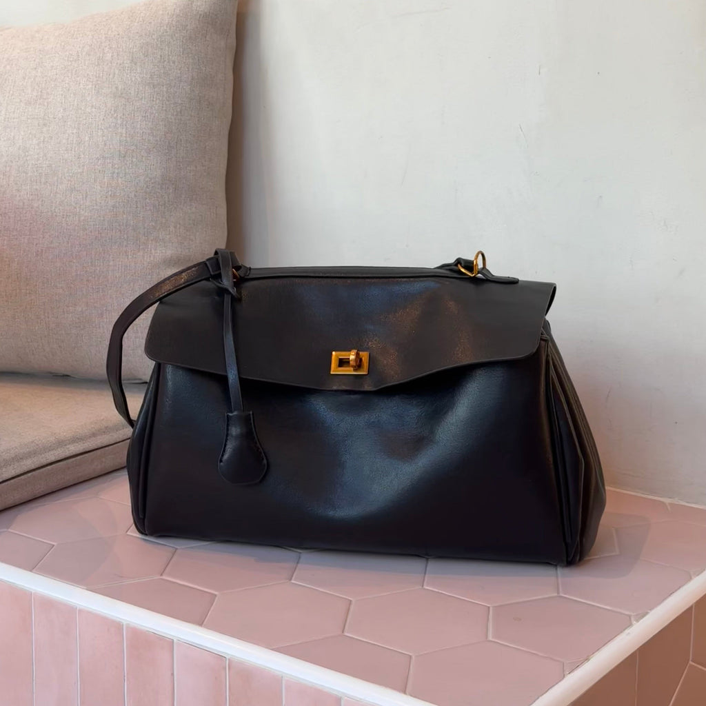 ARIA | Vintage Handbag — The Soul of Timeless Luxury