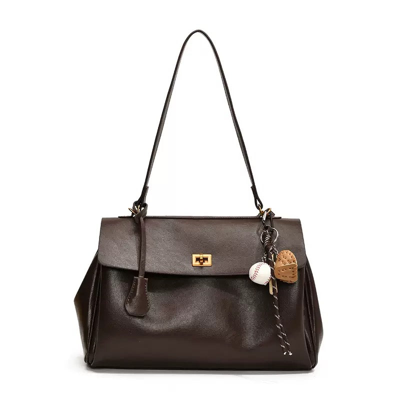 ARIA | Vintage Handbag — The Soul of Timeless Luxury