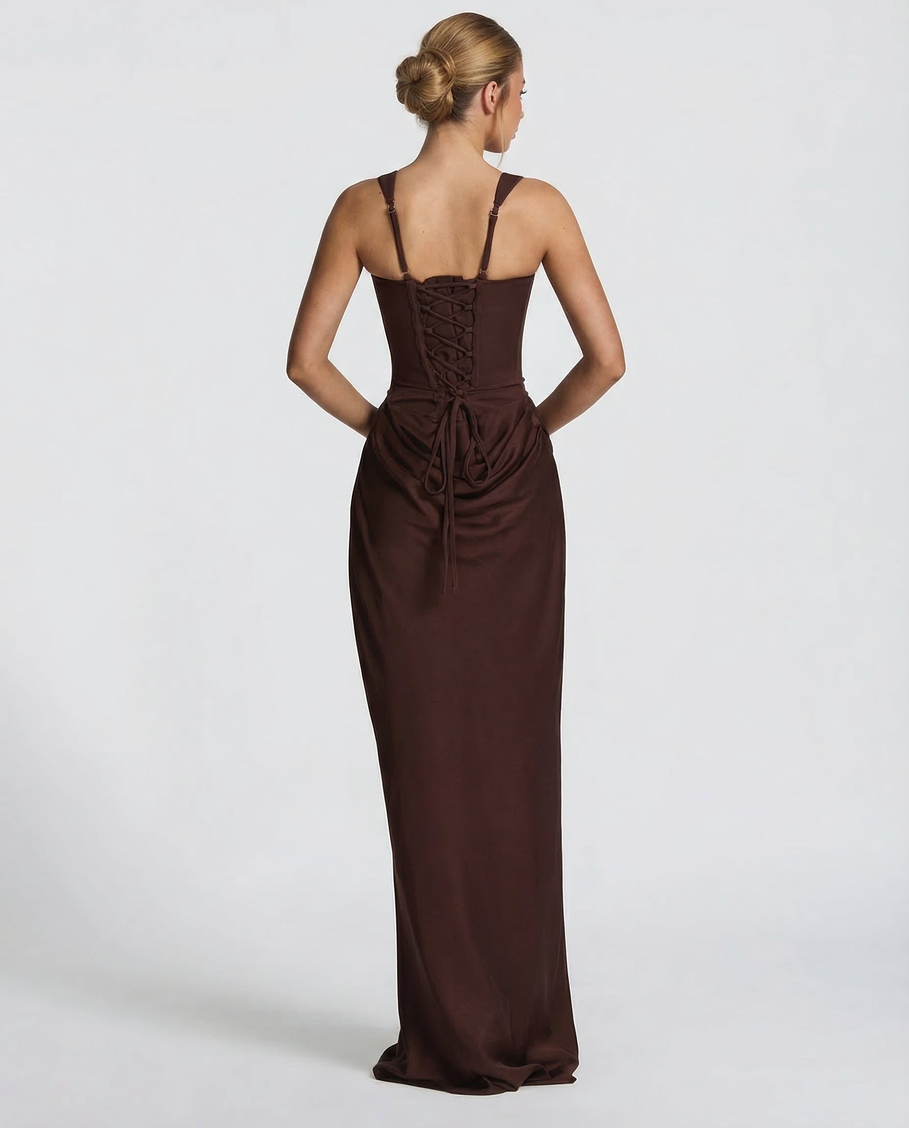 AMARA | Maxi Hourglass — The Silhouette that Stops You in Your Tracks