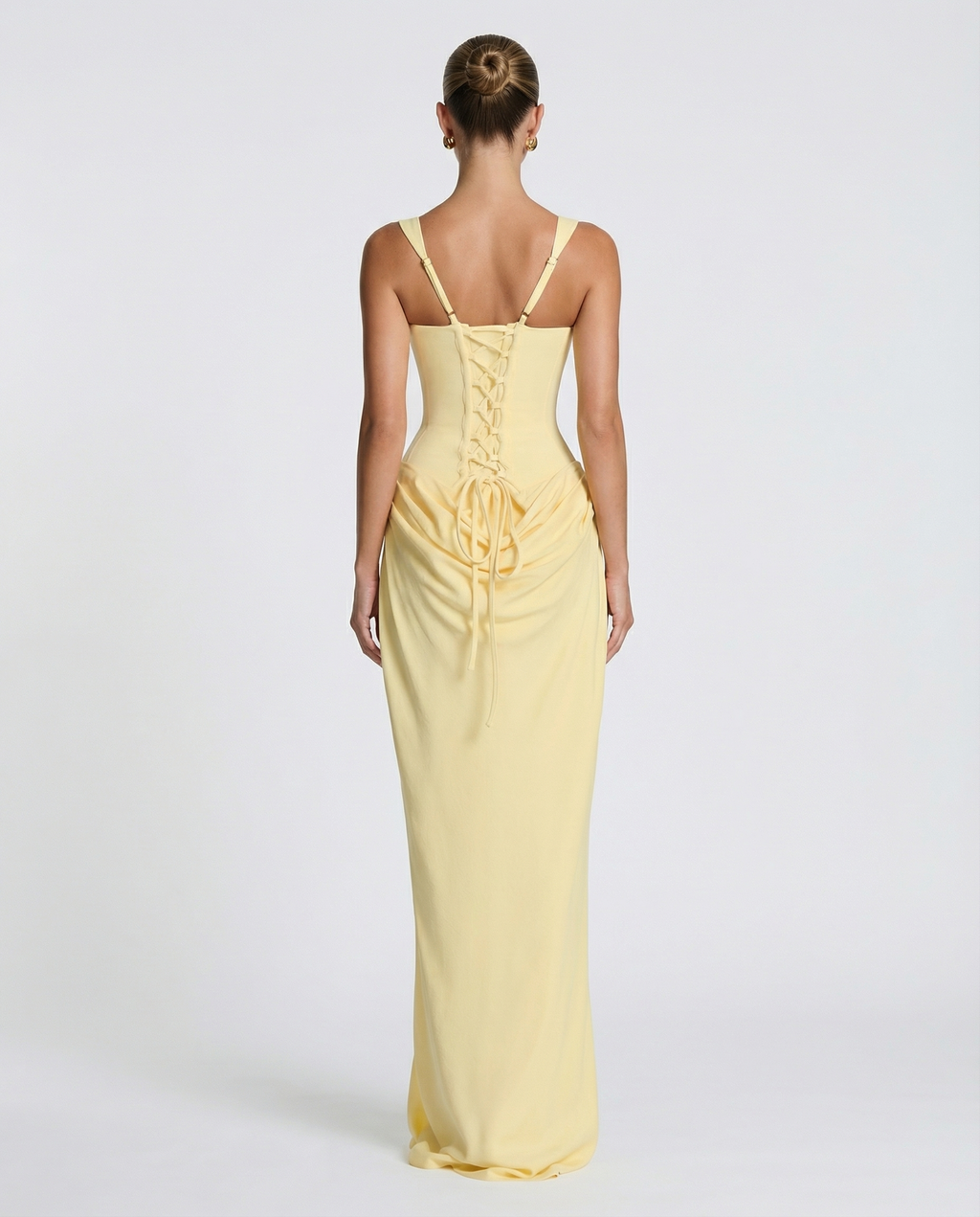 AMARA | Maxi Hourglass — The Silhouette that Stops You in Your Tracks